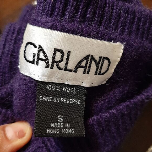 Vintage Garland 100% Wool V Neck Purple Sweater Small - Picture 8 of 9